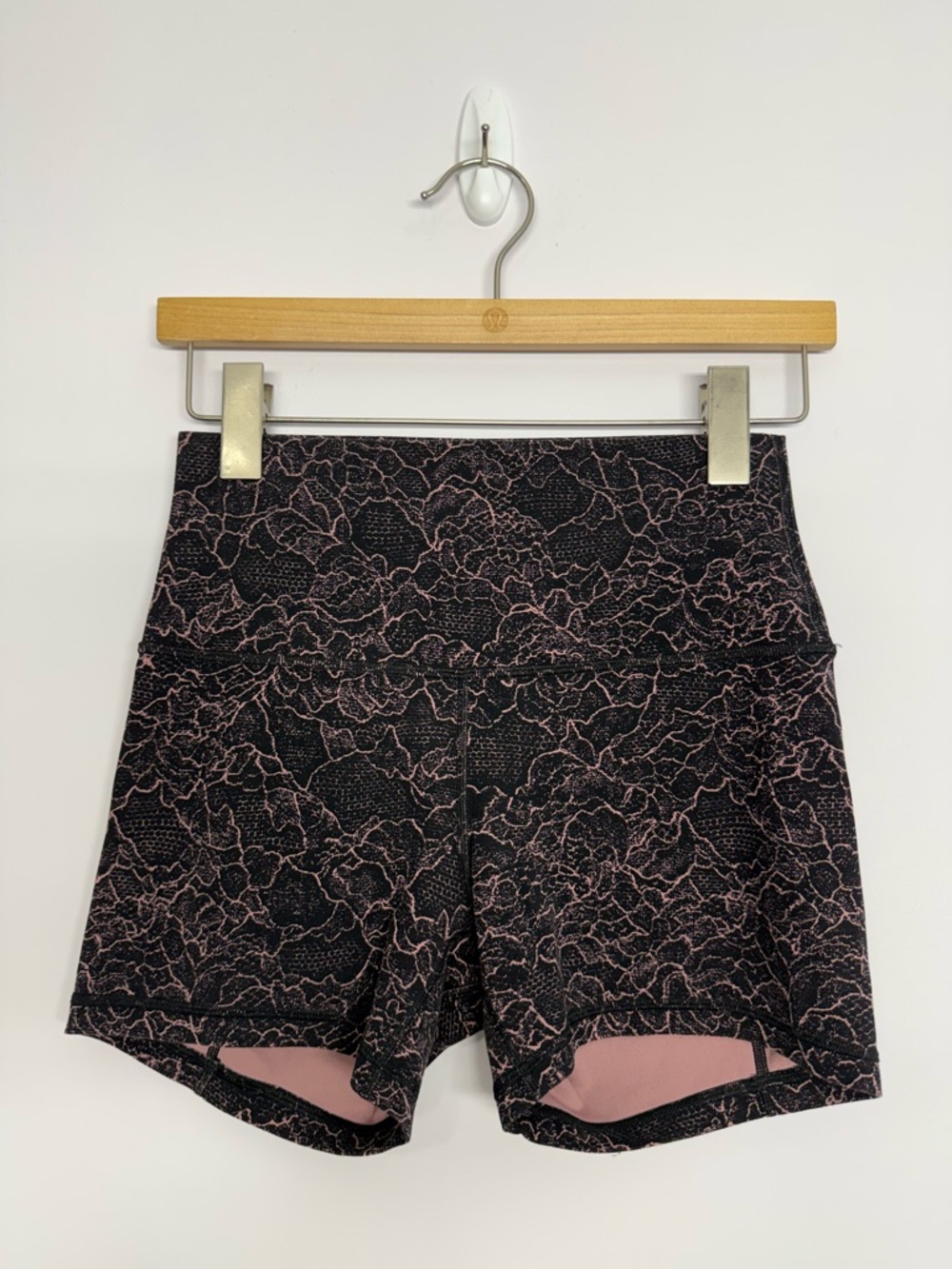 Lululemon Align Short *4" Lacescape Spanish Rose Black Size 6